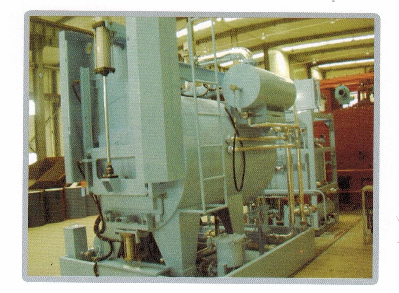 Vacuum cleaning furnace