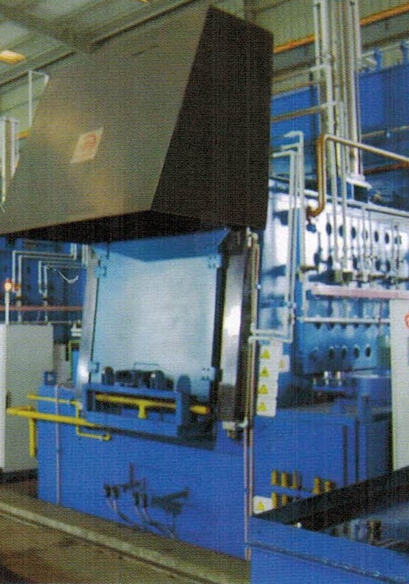 Heat treatment chamber furnace